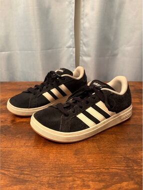 Adidas Grand Court 2.0 Kids Black White Sneakers Size 2